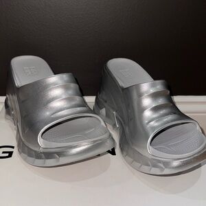 Givenchy Marshmallow Silver Sandals